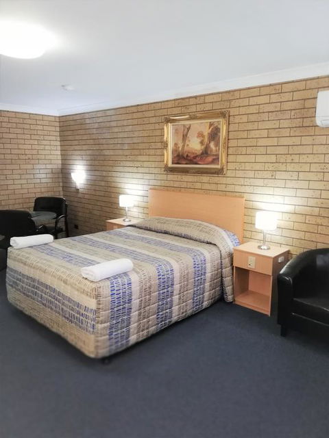 Macintyre Motor Inn - New South Wales Tourism  3