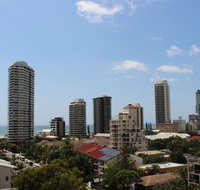Main Beach Apartment at The Meriton - New South Wales Tourism 