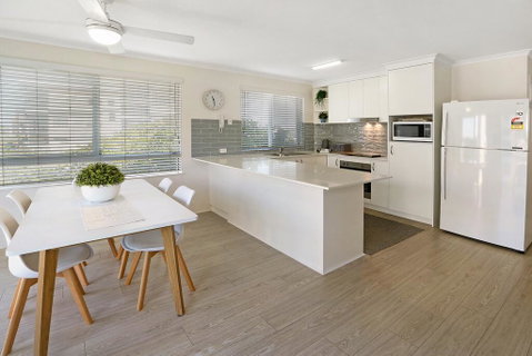 MAINSAIL8- MOOLOOLABA BEACH - New South Wales Tourism  0
