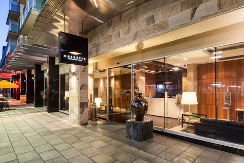 Majestic Roof Garden Hotel - New South Wales Tourism  3