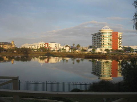 Mandurah Overlooking The Marina - New South Wales Tourism  0