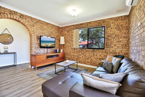 Maria's Beach House - Pet Friendly - New South Wales Tourism  2