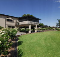 Mayfair Motel - New South Wales Tourism 