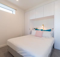 Melbourne CBD 1 Bedroom SkylineLa Trobe Tower - New South Wales Tourism 