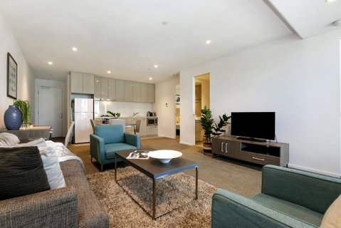 Melbourne CBD 2Bdrm2Bth Apt,Free Park,Gym&Pool, Close To Southern Cross Station - New South Wales Tourism  1