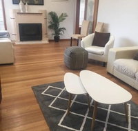 Melbourne delightful  comfortable home. Sleeps 10. Walk to train. 17 km from CBD. - New South Wales Tourism 