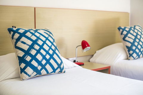 Melton Hotel Auburn - New South Wales Tourism  1