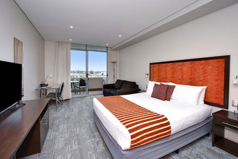 Mercure Centro Port Macquarie - New South Wales Tourism  3