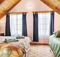 Meredith House  Apartments Strahan - New South Wales Tourism 