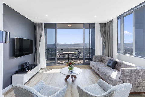 Meriton Suites Southport - New South Wales Tourism  0