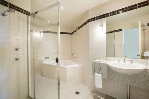 Mermaid Waters Hotel By Nightcap Plus - New South Wales Tourism  3