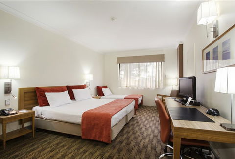 Mermaid Waters Hotel By Nightcap Plus - New South Wales Tourism  1