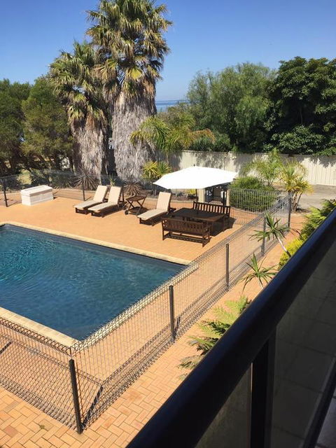 Metung Waters Motel And Apartments - New South Wales Tourism  3