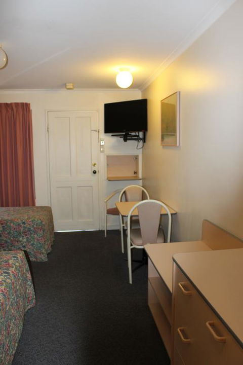 Mid Coast Motor Inn - New South Wales Tourism  2