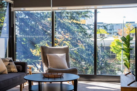 Midnight Apartments Accommodate Canberra - New South Wales Tourism  0