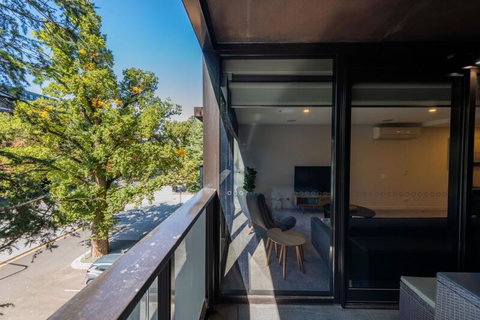 Midnight Apartments Accommodate Canberra - New South Wales Tourism  1