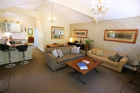 Mirkwood Forest Self-contained Spa Cottages - New South Wales Tourism  1