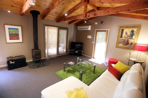 Mirkwood Forest Self-contained Spa Cottages - New South Wales Tourism  2