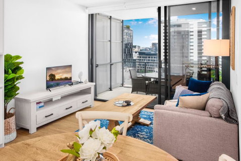 Modern 1-Bed Apartment With Balcony And Leisure Area - New South Wales Tourism  2