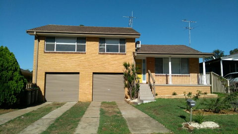 Modern 4-Bedroom House Near Singleton CBD Hunter Valley - New South Wales Tourism  3
