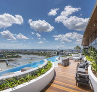 Modern Apartment in South Brisbane Infinity Pool - New South Wales Tourism 