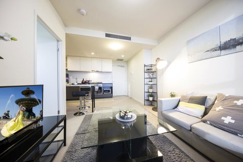 Modern Apartments @ Collins Tower - New South Wales Tourism  3