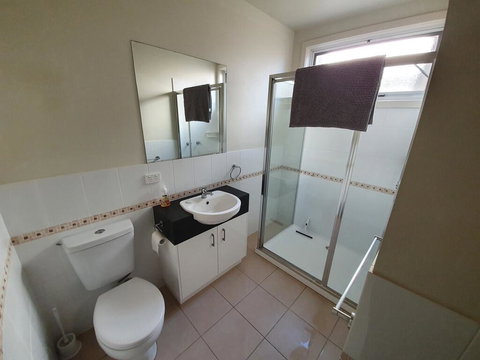 Modern Peaceful Beach Location - Secure Parking - New South Wales Tourism  2