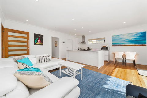 Modern, Charming And Characterful. Fully Renovated - New South Wales Tourism  1