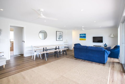 Mollymook Links - New South Wales Tourism  1