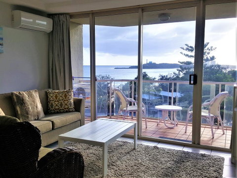 Mooloolaba Beachfront Apartment - New South Wales Tourism  2