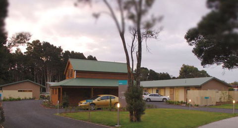 Motel Strahan - New South Wales Tourism  0