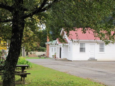Mountain View Motel - New South Wales Tourism  0