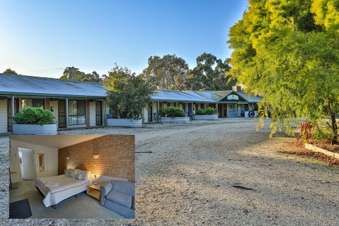 Mountain View Motor Inn & Holiday Lodges - New South Wales Tourism  2