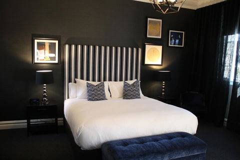 Mrs Banks Hotel - New South Wales Tourism  0