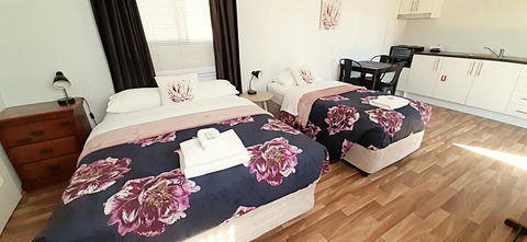 Mt Larcom Tourist Park - New South Wales Tourism  1