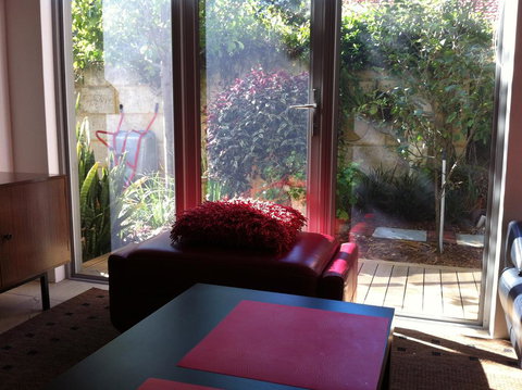 Mt Lawley Garden Apartment - New South Wales Tourism  3