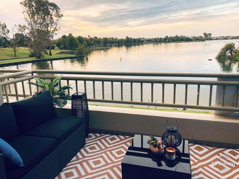 Mulwala Lakeside Apartment - New South Wales Tourism  0