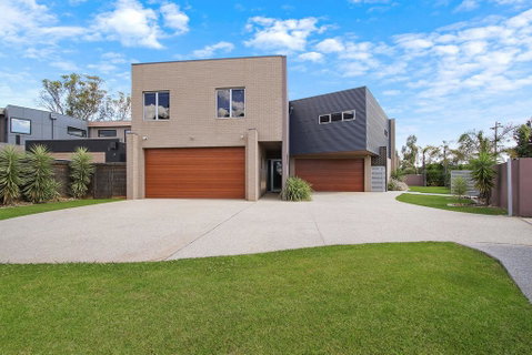 Mulwala Lakeside Townhouse #2 - New South Wales Tourism  3