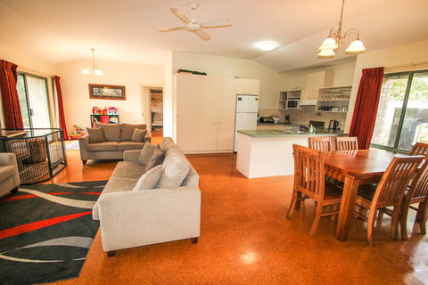 Mystic Mountain Lodge - New South Wales Tourism  3