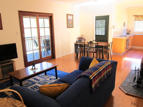 Neds Cabin - New South Wales Tourism  3