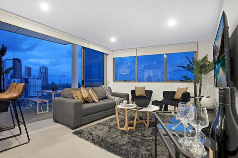 NEO Apartments Mermaid Beach - New South Wales Tourism  1