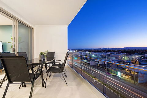 NEO Apartments Mermaid Beach - New South Wales Tourism  2