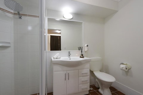 Hillarys Marina Apartment - New South Wales Tourism  21