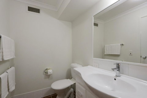 Hillarys Marina Apartment - New South Wales Tourism  27