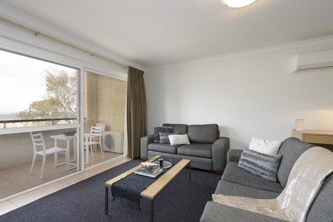 Hillarys Marina Apartment - New South Wales Tourism  7