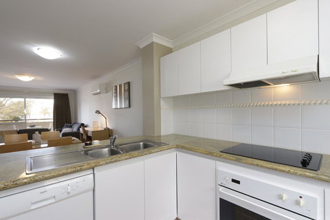 Hillarys Marina Apartment - New South Wales Tourism  13