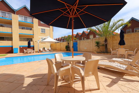 Hillarys Marina Apartment - New South Wales Tourism  33