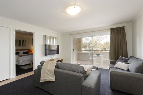 Hillarys Marina Apartment - New South Wales Tourism  8