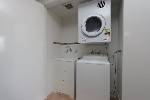 Hillarys Marina Apartment - New South Wales Tourism  22