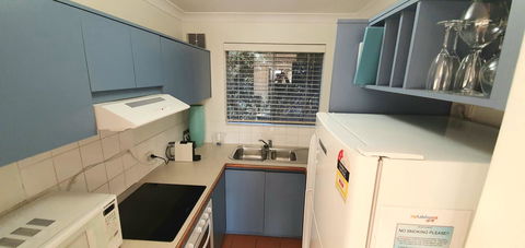 Scarborough Beach Front Resort - Shell Ten - New South Wales Tourism  4